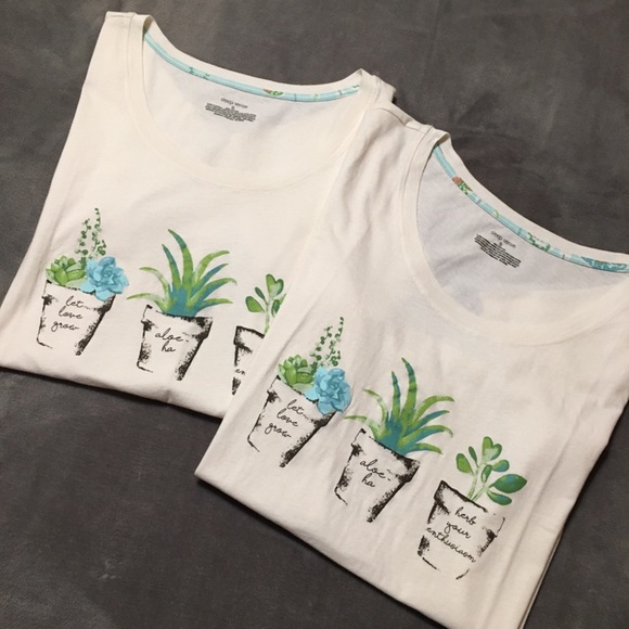 🌵Macy’s Succulent 🪴 Top - Let Love Grow Soft Small - Picture 3 of 7